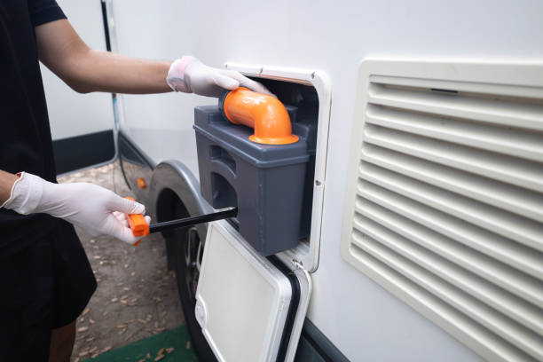 Portable Toilet Options We Offer in Lealman, FL